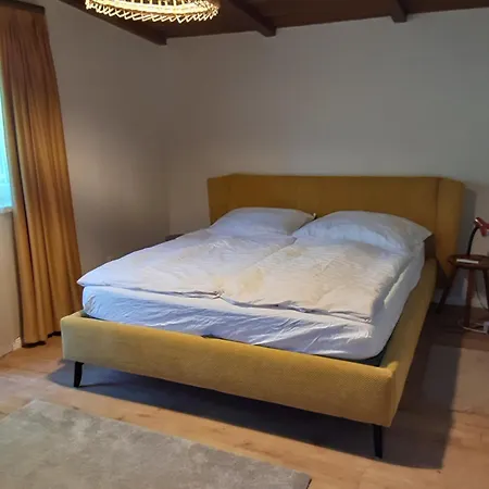 Balatonvilagosi Haz A Parton